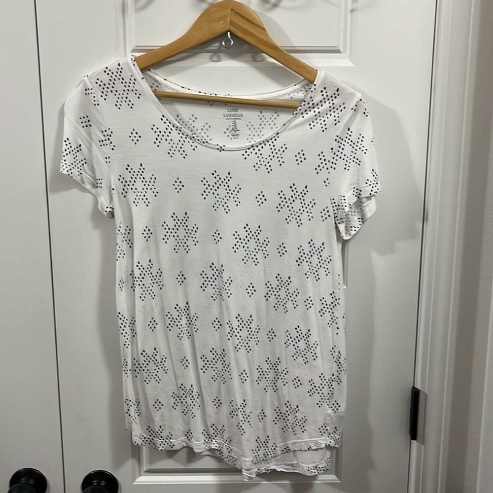 White and blue Luxe GAP top
